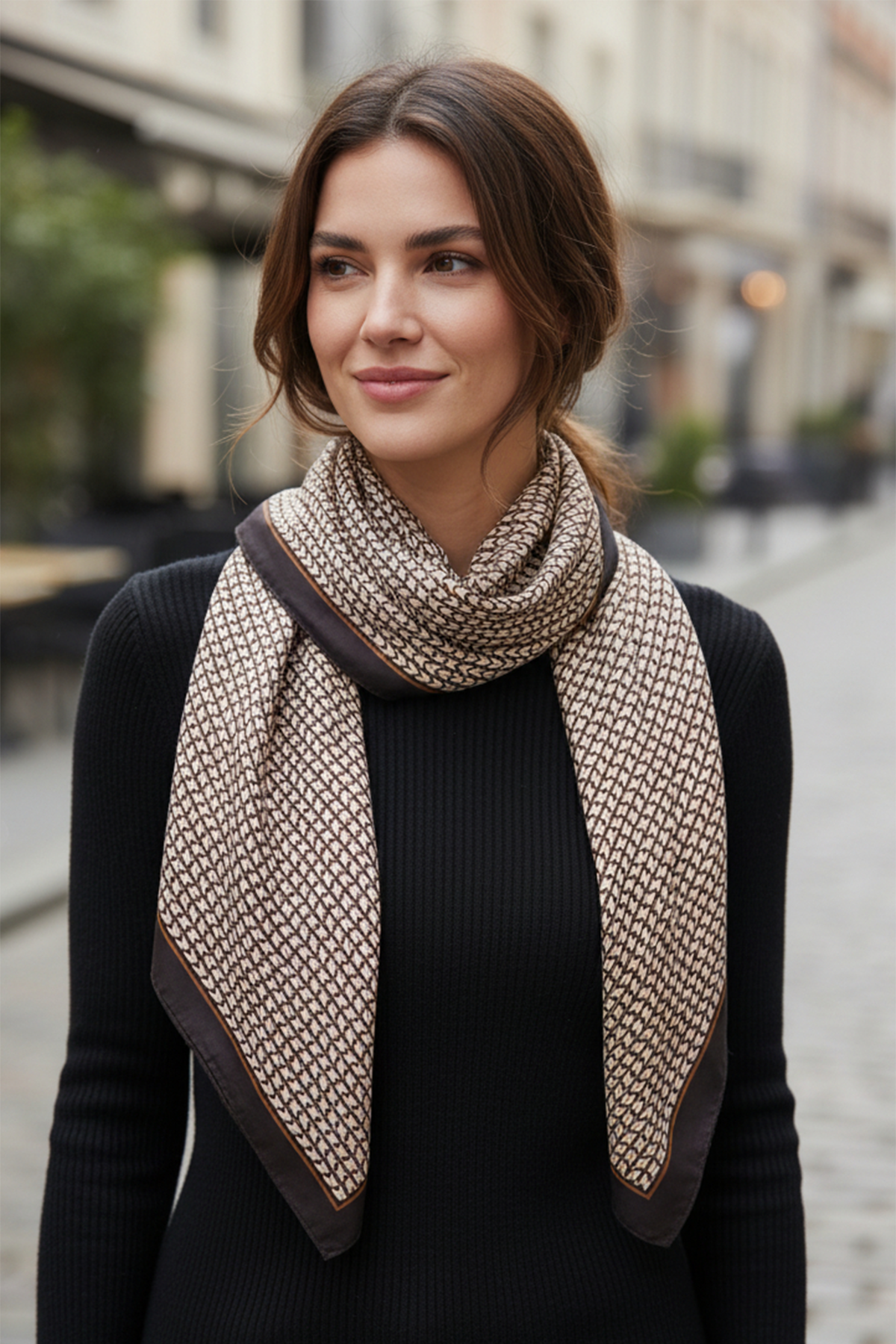 BE 35.5" GEOMETRIC V SQ SCARF