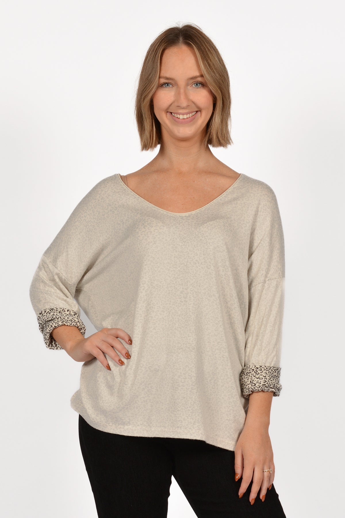 BE REVERSE LEOPARD TOP