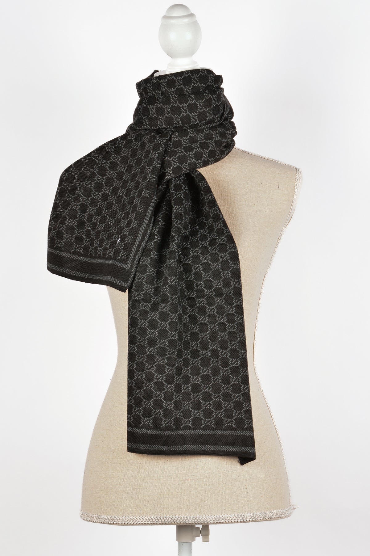 BK CHAIN PRINT SCARF 12X76"