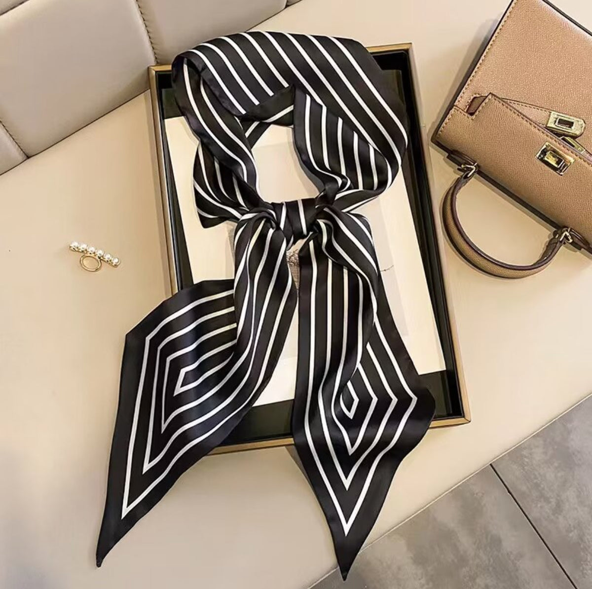 Bk/Wh Stripe Skinny Scarf 5x57"