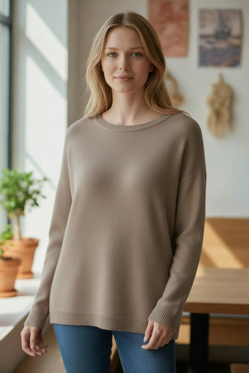 TA CREWNECK SWEATER