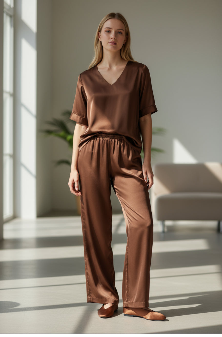 BR SATIN VNECK TOP