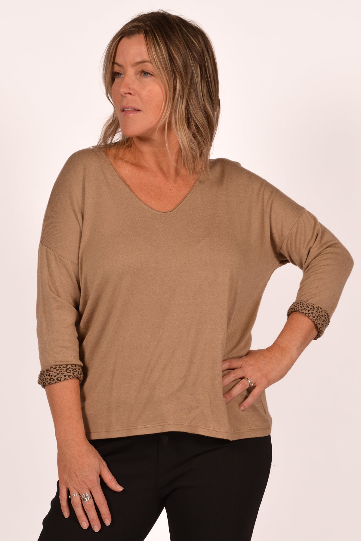 CA REVERSE LEOPARD TOP